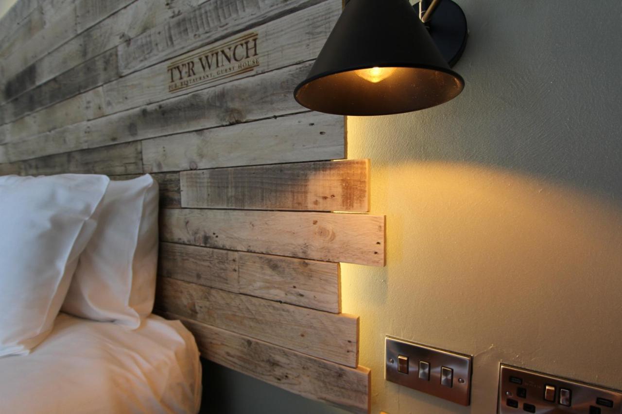 Tyr Winch Hotel Cardiff Ngoại thất bức ảnh