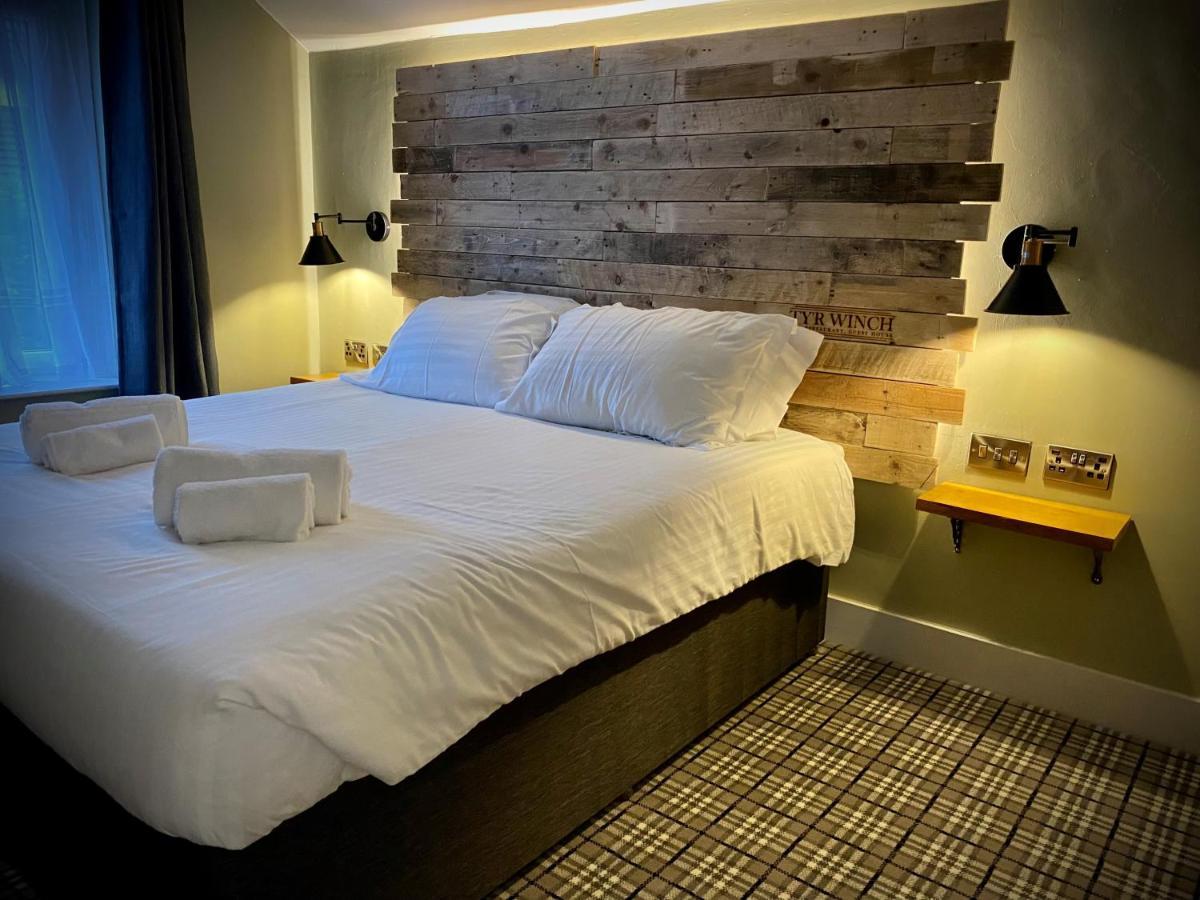 Tyr Winch Hotel Cardiff Ngoại thất bức ảnh